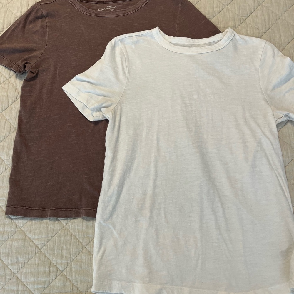 Universal Thread Women’s Short Sleeve Tees - Brown and Cream